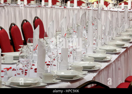 Tisch für Event-Party oder Hochzeitsfeier Stockfoto