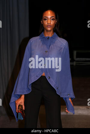 Jourdan Dunn an der Burberry London Fashion Woche Show Maker House, Manette Street, London. Stockfoto