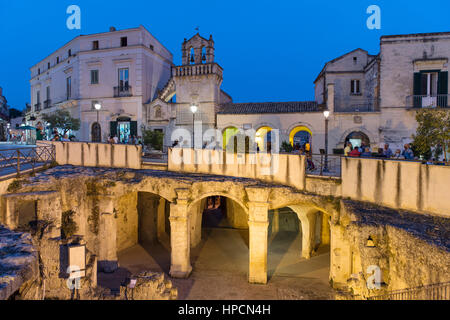 Italien, Basilikata, Matera bei Nacht Stockfoto