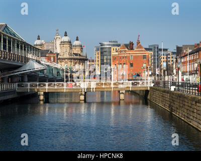 Blick entlang der Princes Quay, das Maritime Museum in Hull Yorkshire England Stockfoto