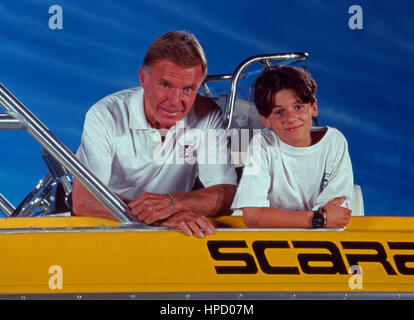 Baywatch: Alptraum Bay, aka: Baywatch - Die Rettungsschwimmer von Malibu, Fernsehfilm, USA 1991, Regie: Gregory J. Bonann, Monia: Monte Markham ("Links"), Jeremy Jackson Stockfoto