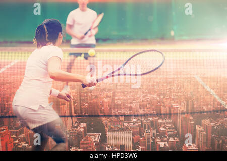 New York gegen Tennisspieler ein Spiel auf dem Platz Stockfoto