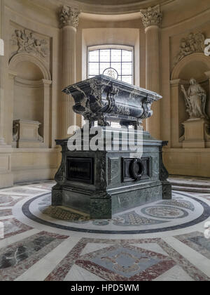 Der Sarkophag von Joseph Bonaparte in Les Invalides (The National Residenz der Invaliden), Paris, Frankreich Stockfoto