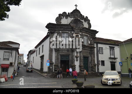 Interessante Kirche in Ribeira Grande, malerischen Stadt auf Sao Miguel, Azoren Archipel, Portugal. Stockfoto