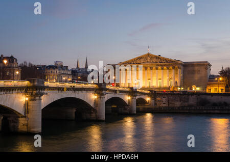 Paris Nationalversammlung Nationale und Pont De La Concorde Stockfoto