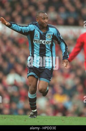 PETER NDLOVU COVENTRY CITY FC 1. März 1997 Stockfoto