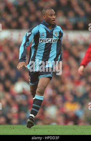 PETER NDLOVU COVENTRY CITY FC 1. März 1997 Stockfoto