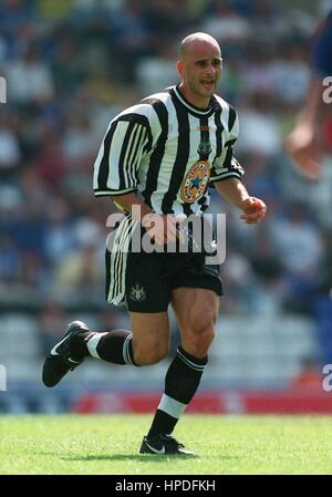 TEMUR KETSBAIA NEWCASTLE UNITED FC 21. Juli 1997 Stockfoto