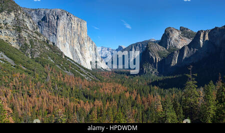 Die legendäre "Tunnel View" der Yosemite-Nationalpark in Kalifornien. Stockfoto