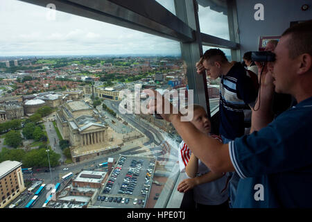 St vor Hall und Lime Street, von Radio City Tower.Liverpool gesehen. England. UK Stockfoto