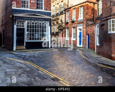 Geschäft an der Kreuzung von Land of Green Ginger und Manor Street in Hull Yorkshire England Stockfoto