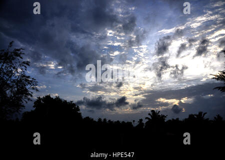 Wolken im klaren blauen Himmel, Kerala Landschaft Stock Fotos, Kerala, Indien (Photo Copyright © Saji Maramon) Stockfoto