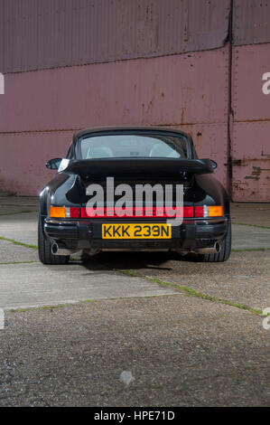 1995 964 Form Porsche 911 Whale tail mit Retro-styling Stockfoto