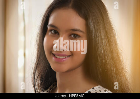 Porträt von Teenager-Mädchen Nahaufnahme Stockfoto