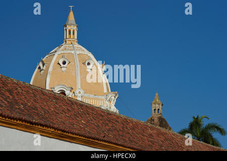 Kuppel des historischen Iglesia de San Pedro Claver in der spanischen koloniale Stadt Cartagena in Kolumbien. Stockfoto