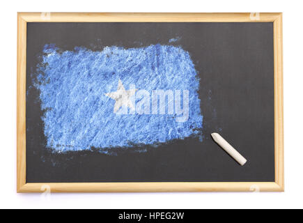 Tafel mit der Nationalflagge von Somalia auf gezeichnet und der Kreide. (Serie) Stockfoto