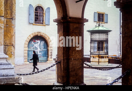 Fassade des Landeszeughauses (Zeughaus oder Arsenal), vom Landhaushof Innenhof, Graz, Österreich Stockfoto