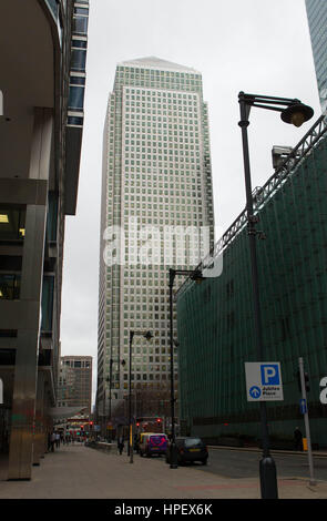 Allgemeine Ansicht GV von One Canada Square, Canary Wharf Stockfoto