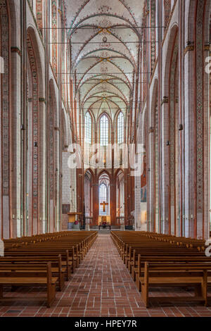 Innenansicht der Lübecker Marienkirche / St.-Marien-Kirche in Lübeck, Schleswig-Holstein, Deutschland Stockfoto