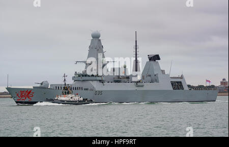 HMS Dragon (D35) zum Gedenken an den Untergang von der WW1 Truppentransporter, SS Mendi in 1917. Stockfoto