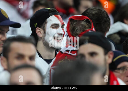 Manchester, UK. 21. Februar 2017. Monaco-Fans vor der UEFA Champions League Runde der 16 erste Bein Match zwischen Manchester City und AS Monaco im Etihad Stadium am 21. Februar 2017 in Manchester, England. Bildnachweis: PHC Bilder/Alamy Live-Nachrichten Stockfoto