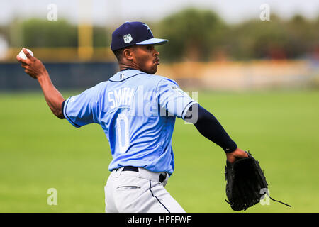 Port Charlotte, Florida, USA. 21. Februar 2017. WILL VRAGOVIC | Times.Tampa Bay Strahlen Outfielder Mallex Smith (0) spielt fangen während des Spring Training Trainings bei Charlotte Sportpark in Port Charlotte, Florida auf Dienstag, 21. Februar 2017. Bildnachweis: Willen Vragovic/Tampa Bay Times / ZUMA Draht/Alamy Live News Stockfoto