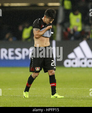 Leverkusen, Deutschland. 21. Februar 2017. Charles Aranguiz (Bayer 04 Leverkusen) zeigt seine Enttäuschung in der Champions-League-Spiel zwischen Bayer 04 Leverkusen und Atletico Madrid, Bayarena in Leverkusen am 21. Februar 2017. | Verwendung Weltweit Credit: Dpa/Alamy Live-Nachrichten Stockfoto