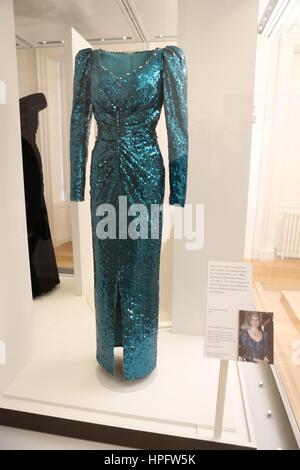 Diana's Kleider auf dem Display @ Kensington Museum 2017…. TRACE Stockfoto