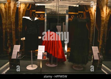 Diana's Kleider auf dem Display @ Kensington Museum 2017…. TRACE Stockfoto