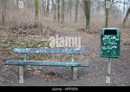 Berlin, Deutschland. 22. Februar 2017. Deutschland Wetter: grauer Tag in der Insulaner-Park in Berlin. Bildnachweis: Markku Rainer Peltonen/Alamy Live-Nachrichten Stockfoto