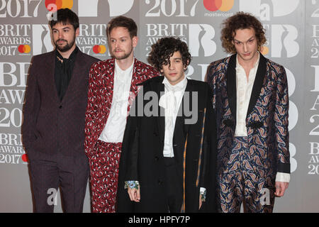 London, UK. 22. Februar 2017. Die 1975. Roten Teppich Ankünfte für 2017 BRIT Awards in der O2. Bildnachweis: Bettina Strenske/Alamy Live-Nachrichten Stockfoto