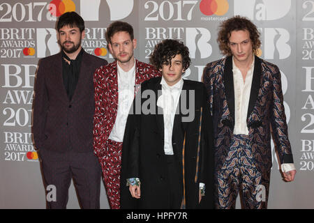 London, UK. 22. Februar 2017. Die 1975. Roten Teppich Ankünfte für 2017 BRIT Awards in der O2. Bildnachweis: Bettina Strenske/Alamy Live-Nachrichten Stockfoto