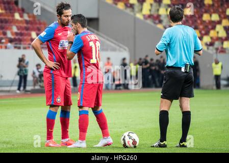 11. Juli 2015: Gabriel Iancu #80 und Nicolae Stanciu #10 von FCSB während der Fußball-Liga-Profesionista de Fotbal Rumänien LPF - FC Steaua Bukarest gegen FC Petrolul Ploiesti am National Arena, Bukarest, Rumänien ROU. Foto: Catalin Soare Stockfoto