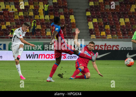 9. August 2015: Steliano Filip #7 von Dinamo Bukarest in Aktion während der Liga, ich zwischen FC Steaua Bukarest ROU Vs FC Spiel, Dinamo Bukarest ROU im nationalen Arena Stadion, Rumänien ROU.   Foto: Cronos/Catalin Soare Stockfoto