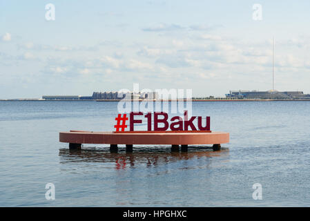 Baku, Aserbaidschan - 10. September 2016: Singen F1 Baku im Kaspischen See an der Strandpromenade. Die 2016 Grand Prix von Europa war die Auftaktveranstaltung am Stockfoto