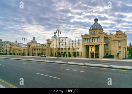 Baku, Aserbaidschan - 11. September 2016: Aserbaidschan staatlichen Kunstakademie. Es wurde durch das Dekret des Präsidenten Heydar Aliyev im Jahr 2000 gegründet. Stockfoto