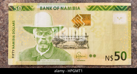 Eine Nahaufnahme von der Vorderseite eines 50 Namibische Dollar Papier Banknote. Stockfoto