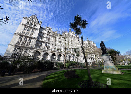 Royal Horseguards Hotel, Whitehall Court in London, Großbritannien, am Victoria Embankment. Betrieben von Guoman Hotels, Tochtergesellschaft von Thistle Hotels Stockfoto