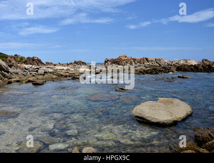 Blick auf die Küste von Cape Conran Coastal Park im Sommer, Marlo in Victoria, Australien. Cape Conran Coastal Park ist ein Küstenreservat in der Nähe von Marl Stockfoto