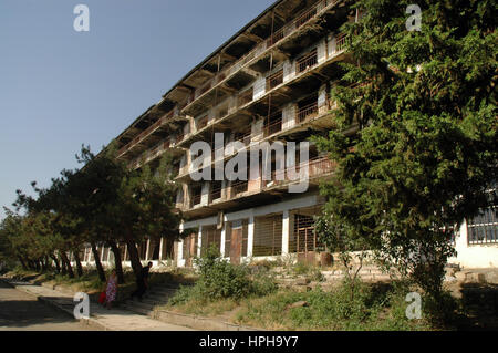 ŞUŞA, Berg-Karabach (Armenien) - 24. Juli 2006: Ruinen der Stadt Şuşa (Shushi, Susa) nach der Bombardierung als Ergebnis der Armen zerstört Stockfoto