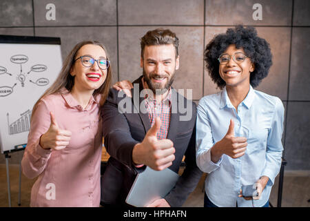 Porträt des Multi-ethnischen Kollegen Stockfoto