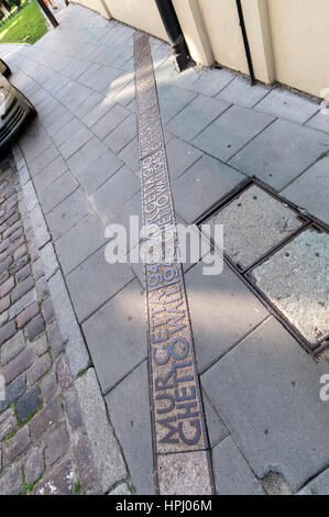 2008 und 2010 wurden die Warschauer Ghetto Grenzmarkierungen angelegt, Kennzeichnung Trennlinien entlang der Grenzen des ehemaligen ehemaligen Judenviertels im Krieg Stockfoto