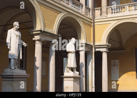 Innenhof der Universität Pavia, Lombardei, Italien Stockfoto