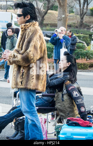 Tokyo Rockabilly Club-Mitglieder im Yoyogi Park, Shibuya, Tokyo, an einem Sonntag Nachmittag. Stockfoto