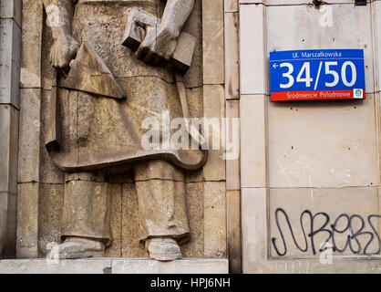 Detail der Befreiung, an der Ul.Marszalkowska Straße, kommunistische Architektur und Städtebau, Warschau, Polen Stockfoto