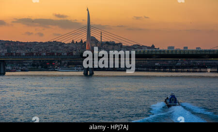 Blick vom Galata-Brücke in Istanbul Stockfoto