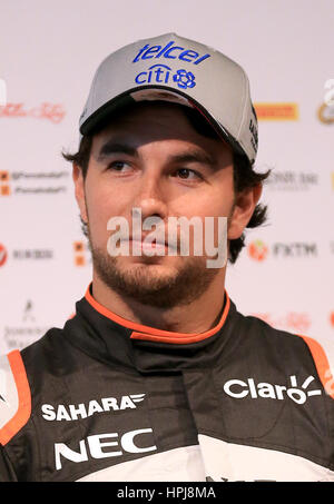 Sahara-Force-India-Pilot Sergio Perez bei Force India 2017 Auto starten in Silverstone, Towcester. PRESSEVERBAND Foto. Bild Datum: Mittwoch, 22. Februar 2017. Finden Sie unter PA Geschichte AUTO Force India. Bildnachweis sollte lauten: Nigel Französisch/PA Wire. Einschränkungen: Nur zur redaktionellen Verwendung. Kommerzielle Nutzung mit vorheriger Zustimmung von Teams. Stockfoto