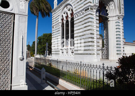 Havanna, Kuba - Januar 21,2017: Friedhof Cristobal Colon.The Nekropole von Havanna. Der Doppelpunkt-Friedhof wurde im Jahre 1876 in Vedado Wirtschaftsbereich gegründet. Stockfoto