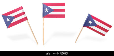 Kleine cocktail-Flaggen von Puerto Rico in verschiedenen Positionen, isoliert auf weiss. (Serie). Auch einfach als gestalterisches Element verwenden :) Stockfoto