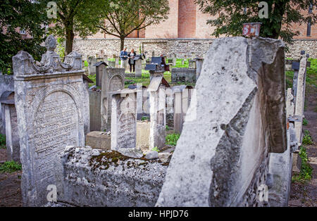 Die Remuh Friedhof in Krakau, Polen, ist ein jüdischer Friedhof 1535 gegründet. Es befindet sich neben der Remuh Synagogue.Kazimierz Bezirk. Stockfoto